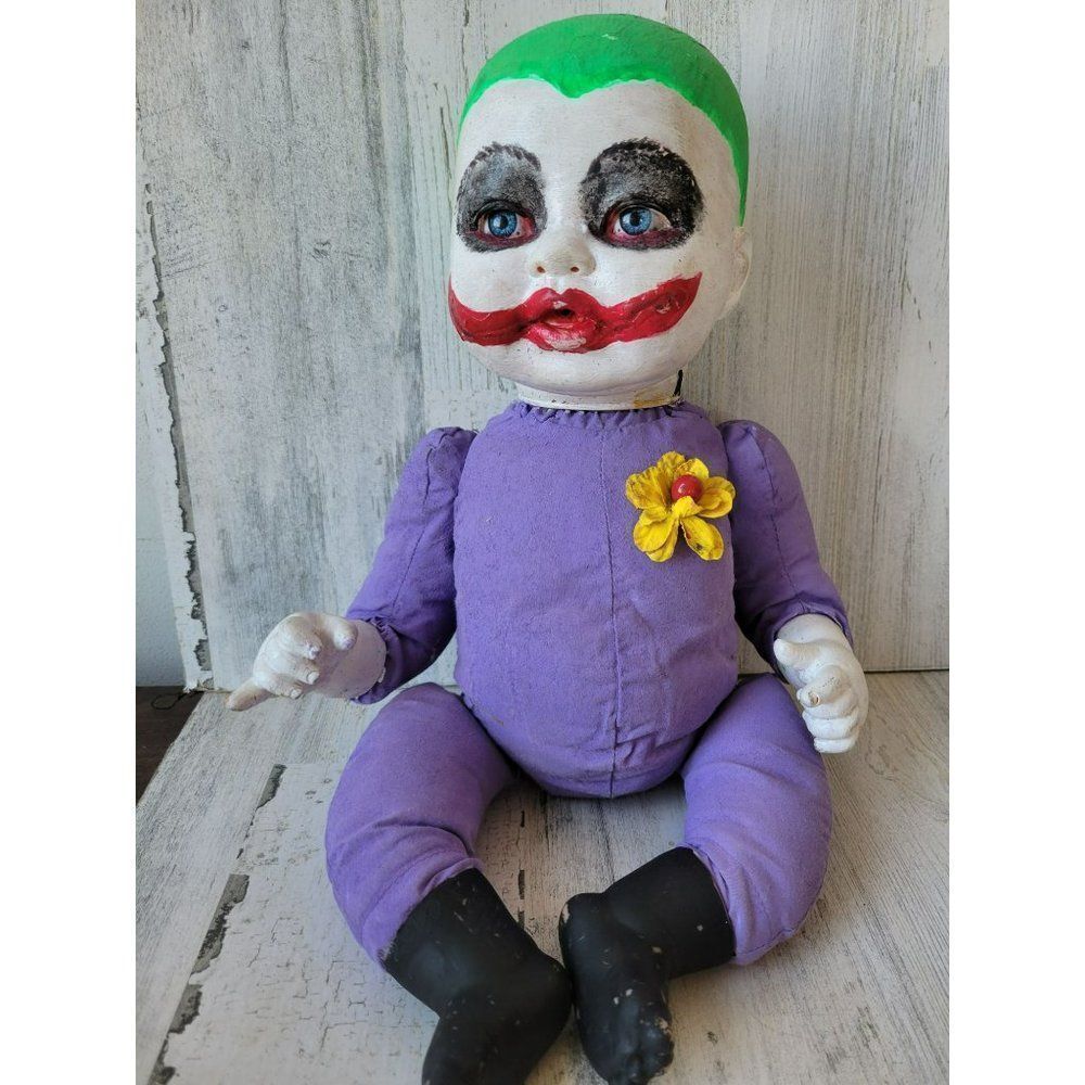 Baby‎ laughing Halloween joker prop lawn decor